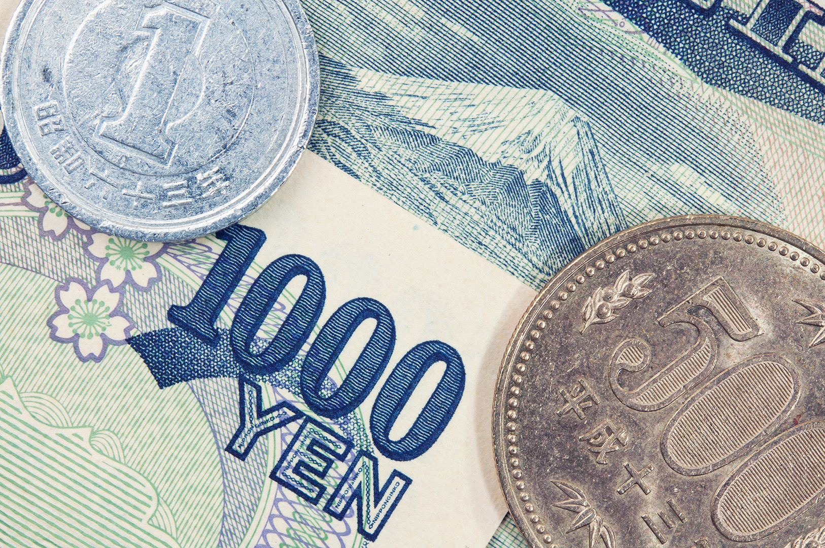 Currency bills of yen amid Greenback Weakening Ahead of the GDP Data